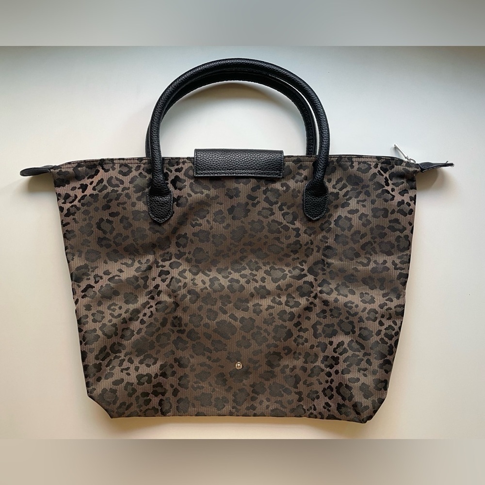 Chico’s Leopard Print Foldable Zip Top Travel Tote Handbag - Picture 3 of 10